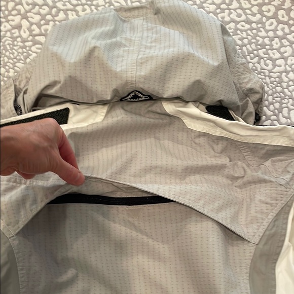 Helly Hansen Jacket - Gray and White - Picture 4 of 16